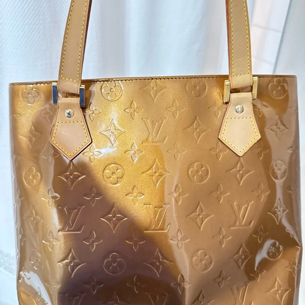 LOUIS VUITTON Bronze Vernis Monogram Houston Tote Bag - Picture 2 of 8